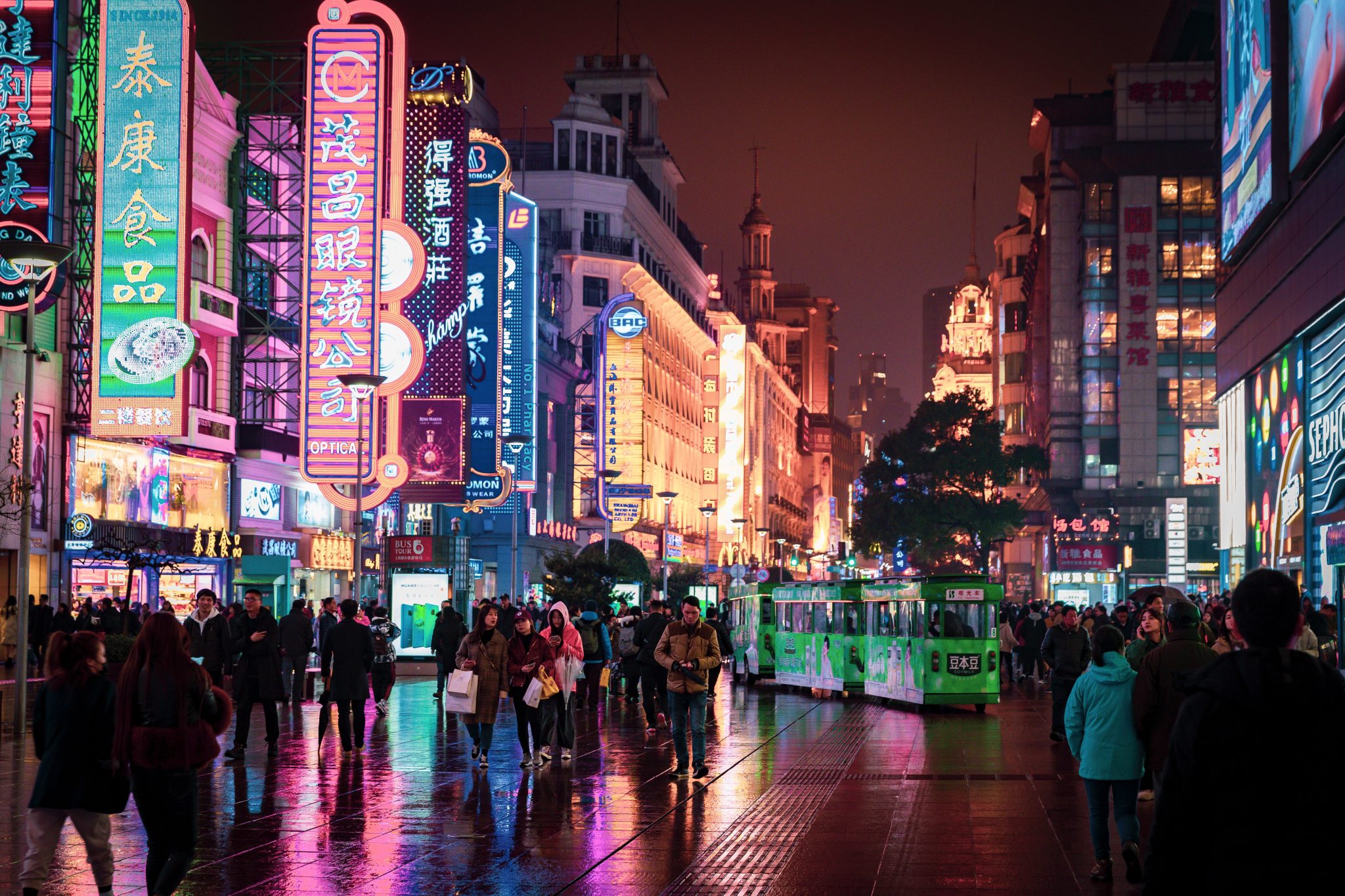 picture of crowded chinese city street at night